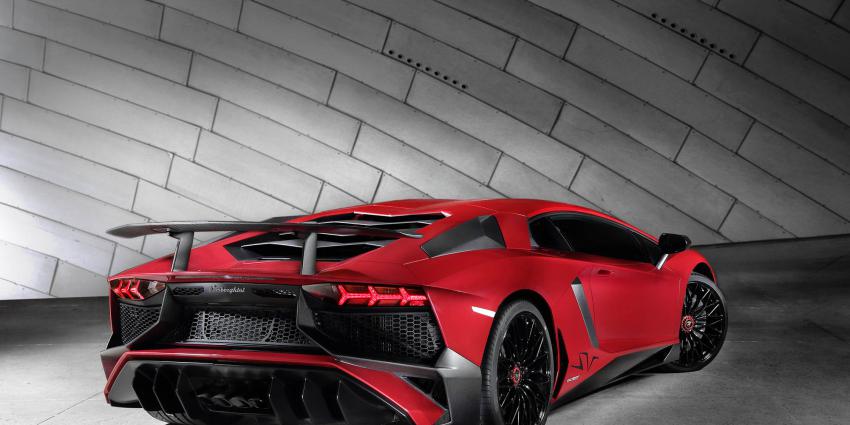 Lamborghini Aventador LP 750-4 Superveloce
