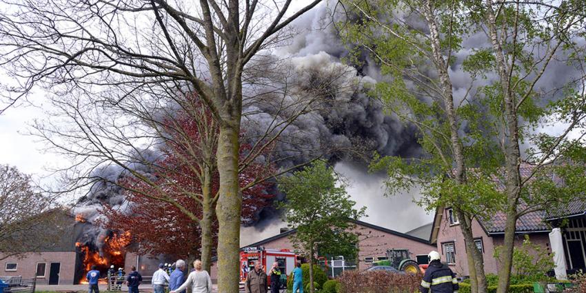 Landbouwschuur volledig uitgebrand in Montfoort