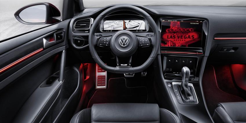 Toekijken hoe je Volkswagen zichzelf parkeert