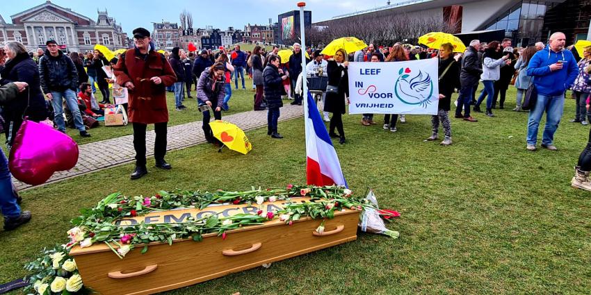 Koffiedrinken op het Museumplein