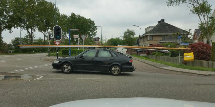 Masten van boot veel te lang voor auto