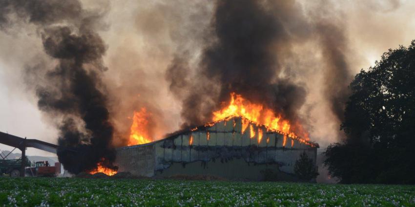 Foto van brand Kiel-Windeweer | DG fotografie | www.denniegaasendam.nl