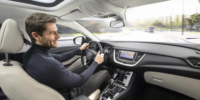 Opel Grandland X waarschuwt bestuurder bij vermoeidheid