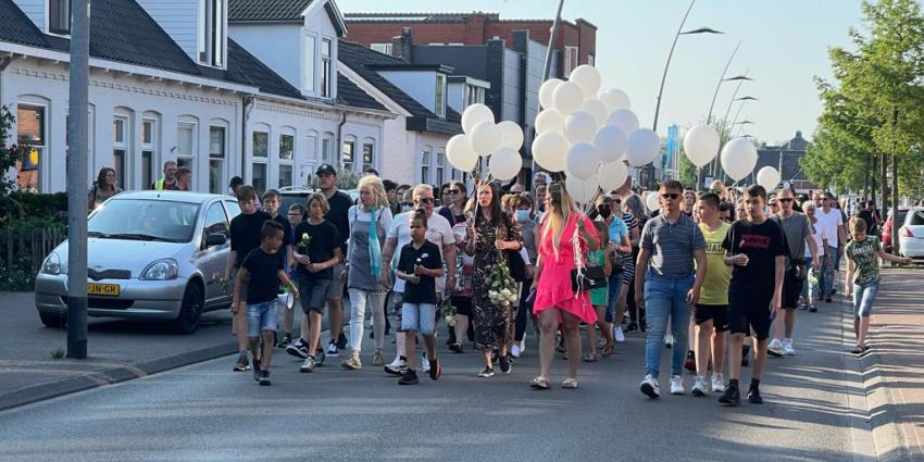 Stille tocht als eerbetoon aan Dinant