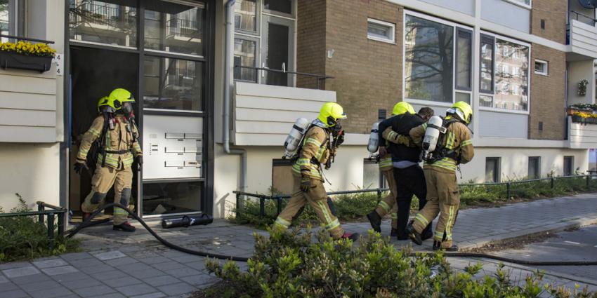 Zwaargewonde bij woningbrand in Schiedam