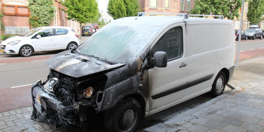 Aanzienlijke schade na autobrand