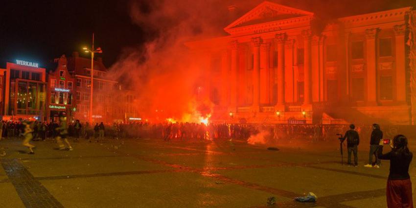 Feestende fans FC Groningen