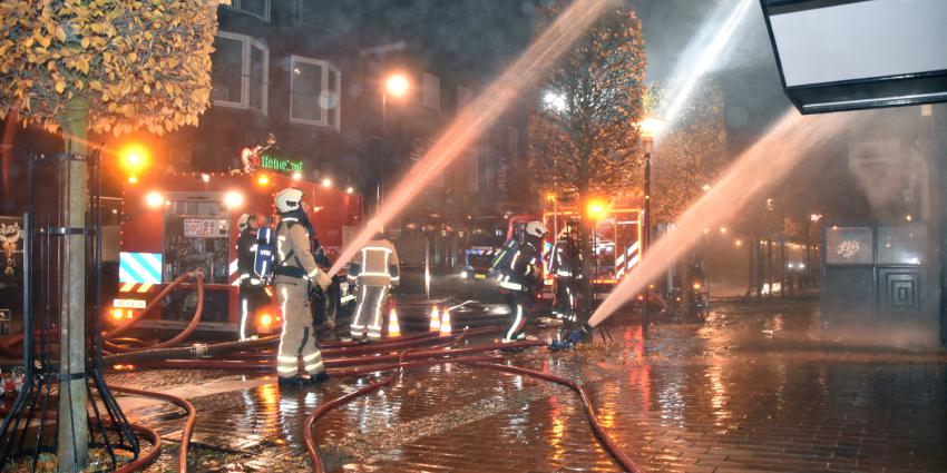 Grote brand verwoest pizzeria in Hoogeveen