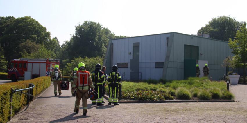 Foto van brandweer bij crematorium