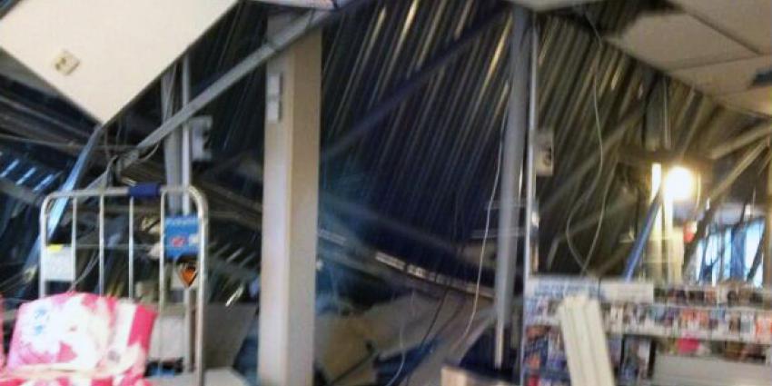 Foto van ingestort dak Albert Heijn Winschoten | Jesse Franzen
