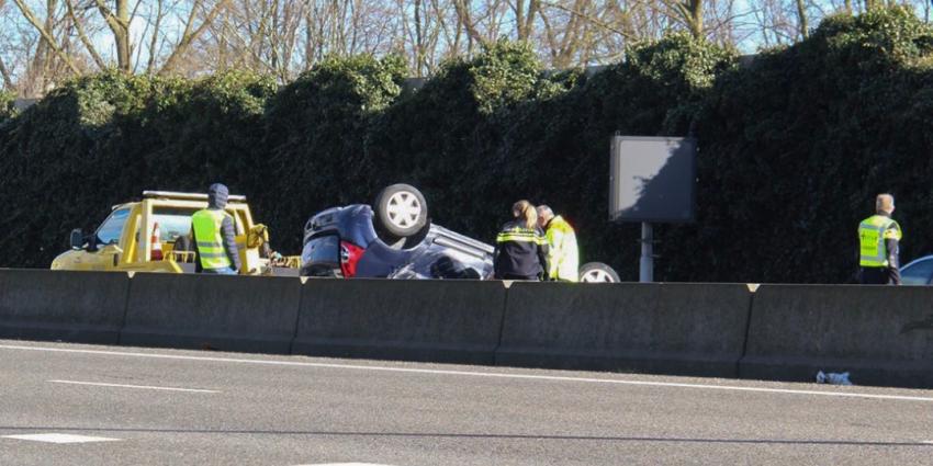  Aanrijding A20 auto komt op dak tot stilstand