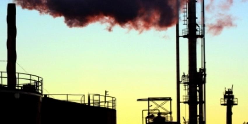 Raffinaderij krijgt boete van &euro; 2 miljoen wegens illegale arbeid
