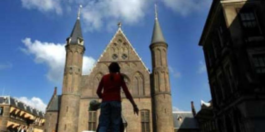 Burgemeester Den Haag wil strengere vuurwerkregels