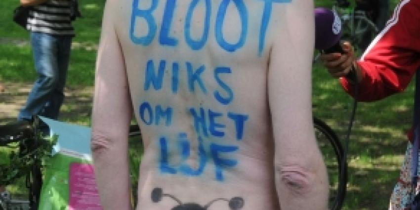 Naakte man zorgt voor overlast