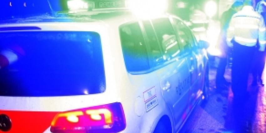 Munitie en wapens aangetroffen in kofferbak auto