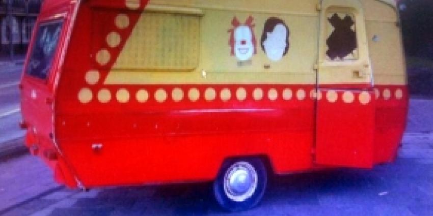 Caravan Bassie & Adriaan in Volendam vernield