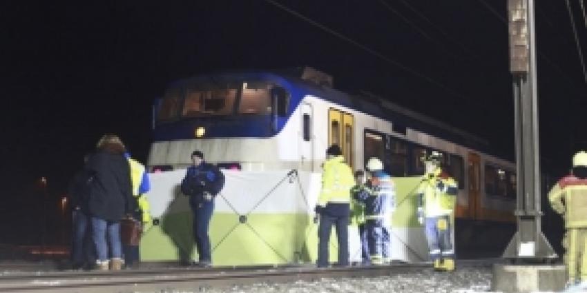 20-jarige automobilist omgekomen na botsing trein