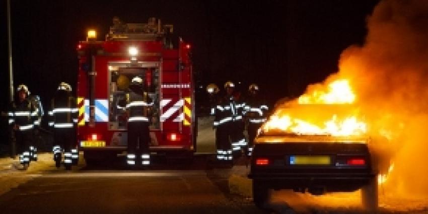 Klassieke BMW volledig uitgebrand in Boxtel