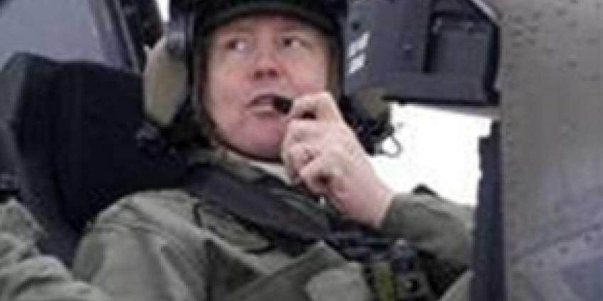 Militair prins Willem-Alexander krijgt eervol ontslag