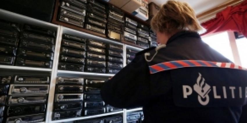 Honderden gestolen autoradio&#8217;s in beslag genomen