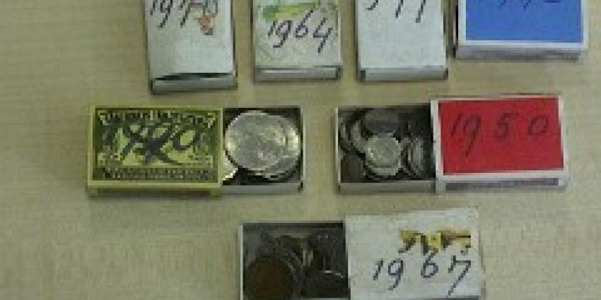 Eigenaar doosjes met muntenverzameling gevonden