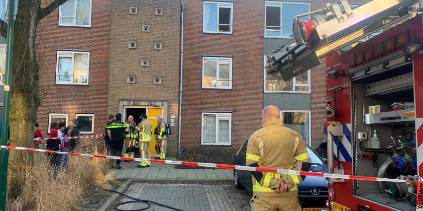 Brandweer aanwezig voor brandlucht