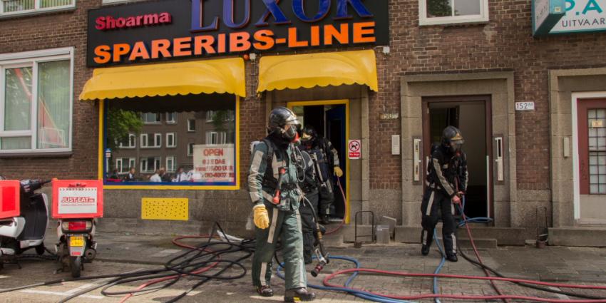 Foto van brand richt schade aan in woningen in Rotterdam | Flashphoto