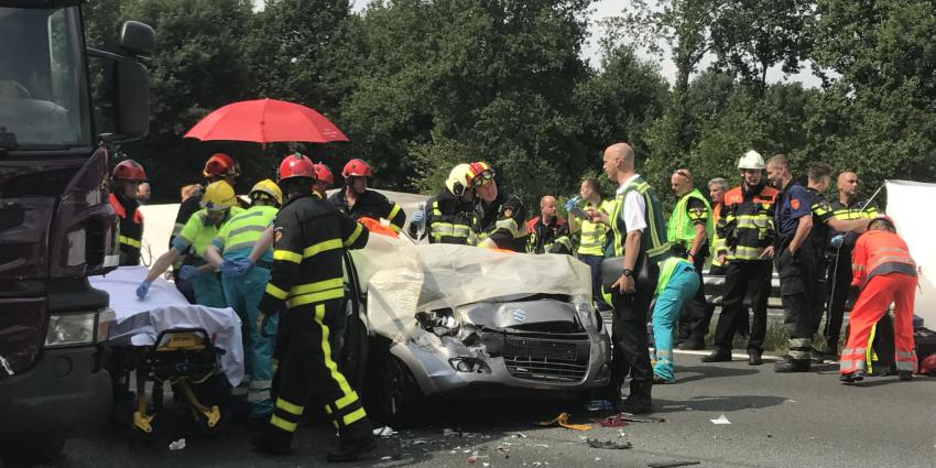 A58 bij Oirschot dicht na ernstige aanrijding