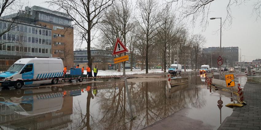 Waterleiding gesprongen in Amsterdam