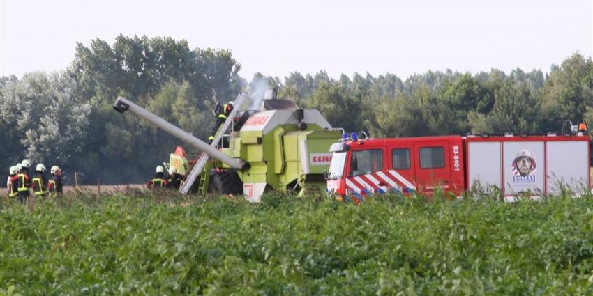 Foto van brand in landbouwvoertuig | Van Oost Media | www.vanoostmedia.nl