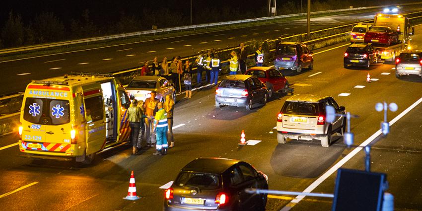 Kettingbotsing op A50 bij Son en Breugel