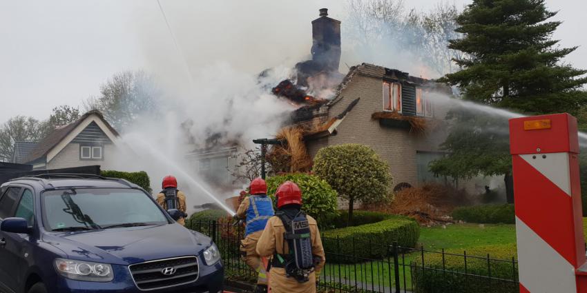 Uitslaande brand in woonboerderij