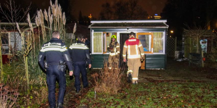 Veel schade na brand tegen gevel tuinhuis