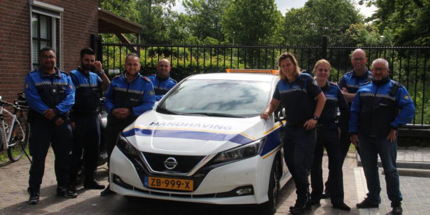 Foto van nieuwe auto handhaving