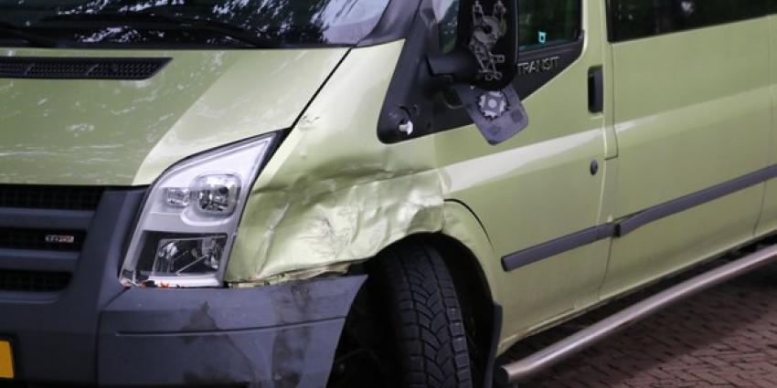 Automobilist gewond bij botsing in Anderen 