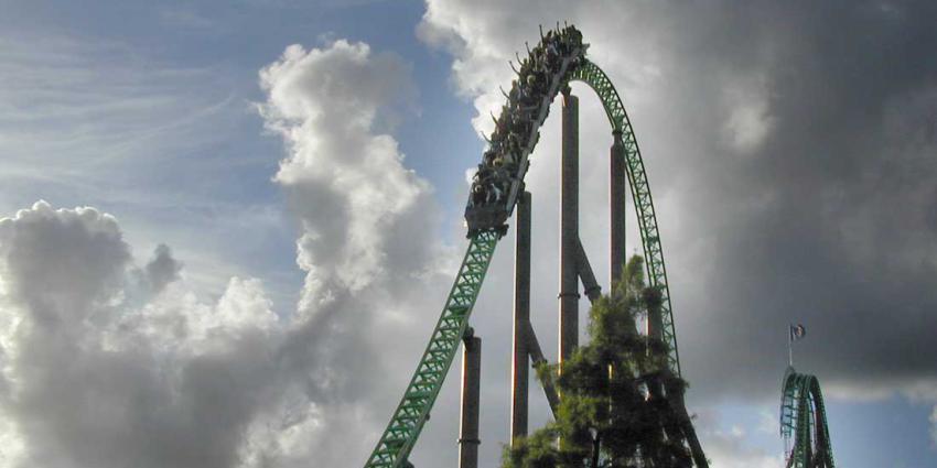 Ritje in achtbaan bevordert uitplassen nierstenen maar neem wel achterste karretje