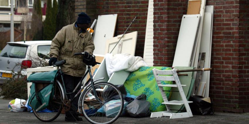 Mansveld wil afvalscheiding in flats verbeteren 