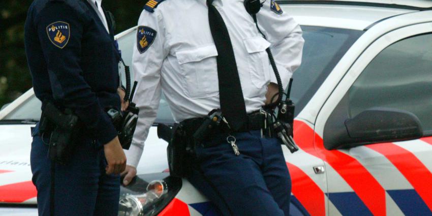 Minister houdt poot stijf: agenten mogen geen hoofddoekjes op