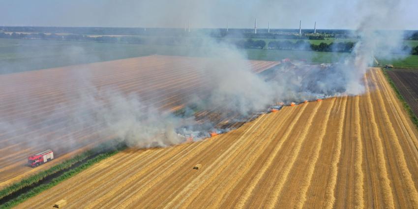 Akker vat vlam in Emmer-Compascuum