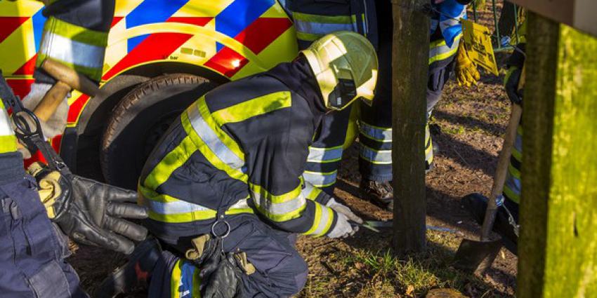Amazone van paard gevallen in natuurgebied bij Boxtel, ambulance kan niet door toegangspoort