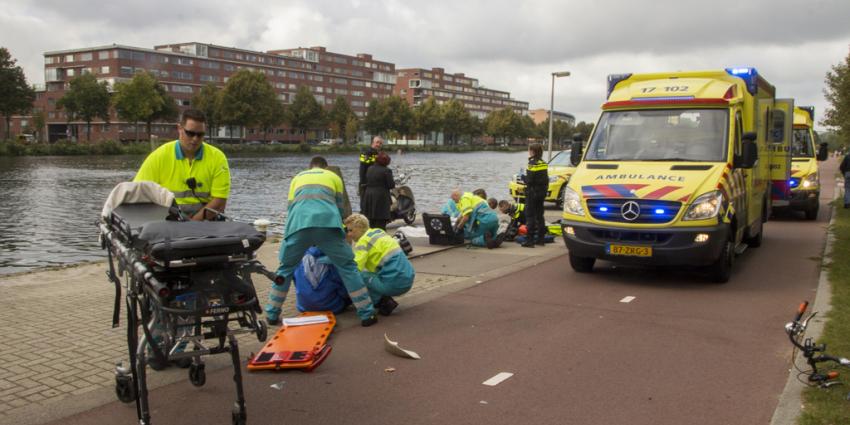 Fietser en scooterrijders gewond na aanrijding Rotterdam