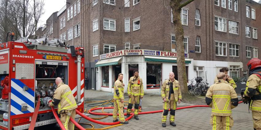 Snackbar in Van Woustraat in vlammen opgegaan