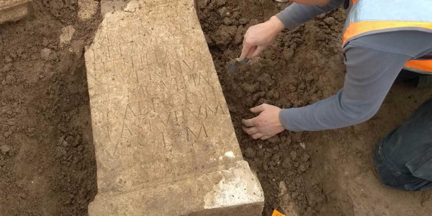 archeloloog-steen