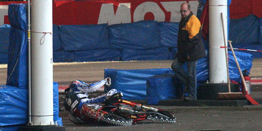 Veel uitglijders tijdens WK-ijsspeedway Assen