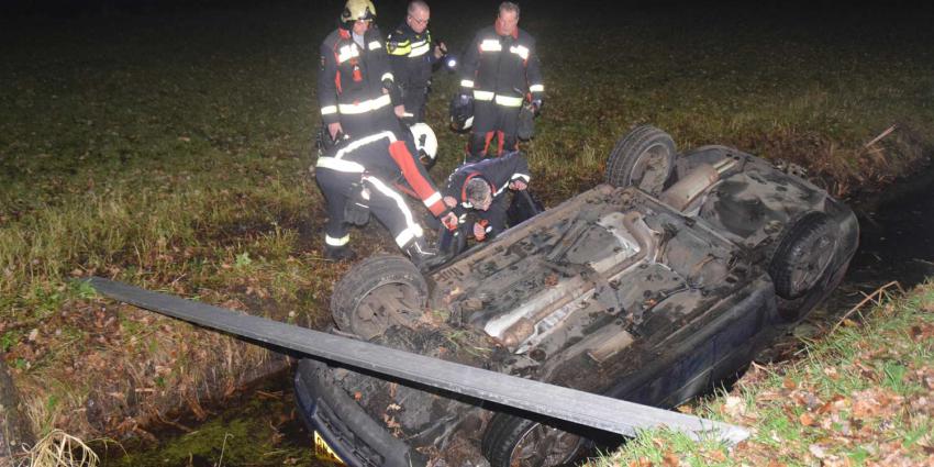 Bestuurder spoorloos na eenzijdig ongeval