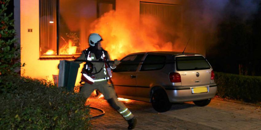 Auto in vlammen op in Gasselternijveenschemond