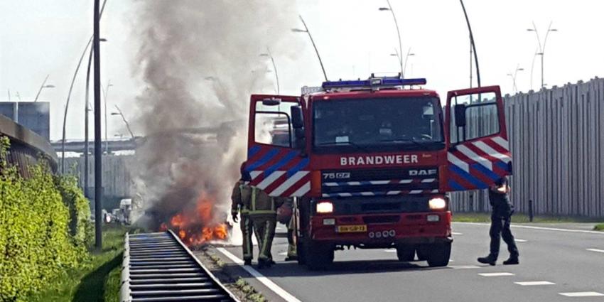 Auto brand af op N2 bij Veldhoven-Zuid