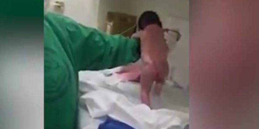 'Pasgeboren baby loopt rond'