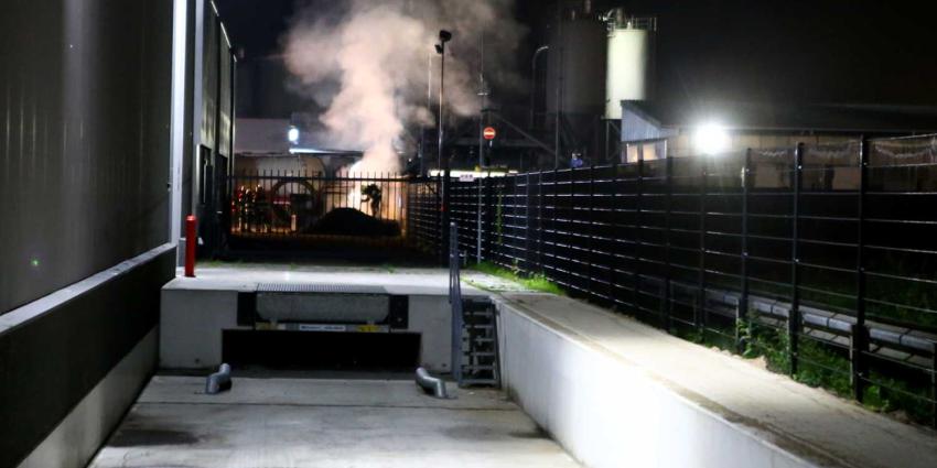 Brandweer druk doende met buitenbrand op bedrijventerrein Ladonk in Boxtel