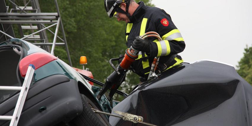 Foto van brandweer beknelling | Archief Flashphoto.nl | www.flashphoto.nl